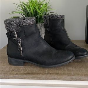 Black fashion boots